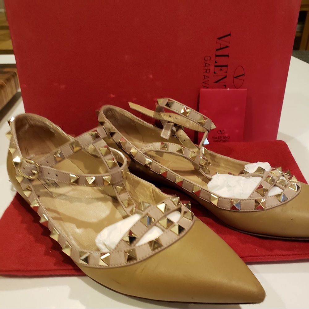 Authentic Valentino Garavani Rockstud Nude.Size 38
